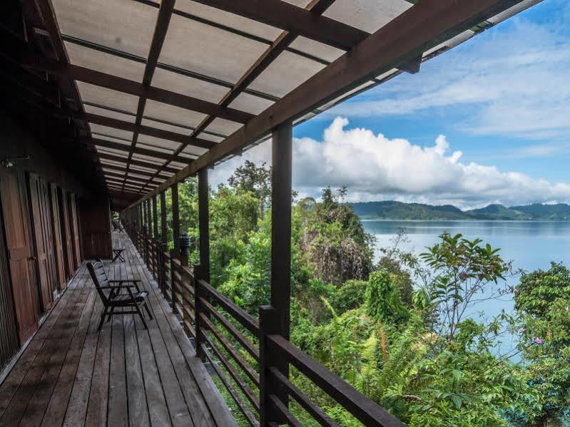 Aiman Batang Ai Resort & Retreat Lubok Antu Exterior foto